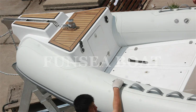 Trade luxury speed rigid rib 860 inflatable outboard motor pontoon boat with tent for sale in fishing