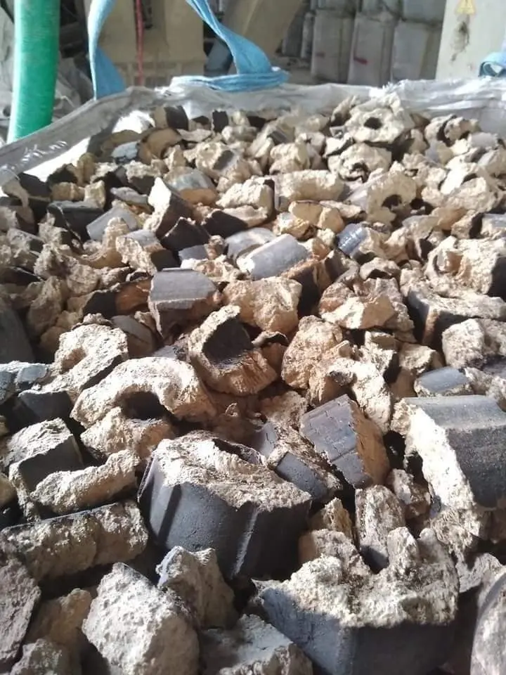 HOT HOT!! Rice Husk Briquette 100% Natural Compact Energy Chemicals Hard Wood For Fuel Heating From Viet Nam