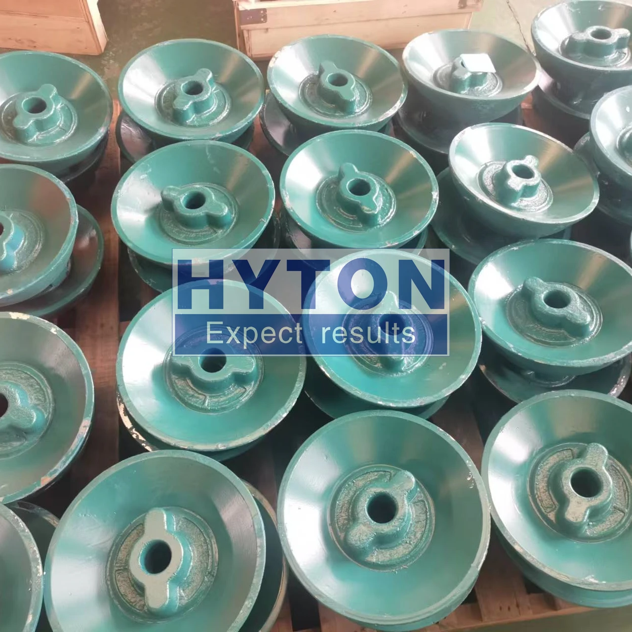 Производители запасных частей многоцилиндровая Конусная Дробилка сменный подающий конус HP200