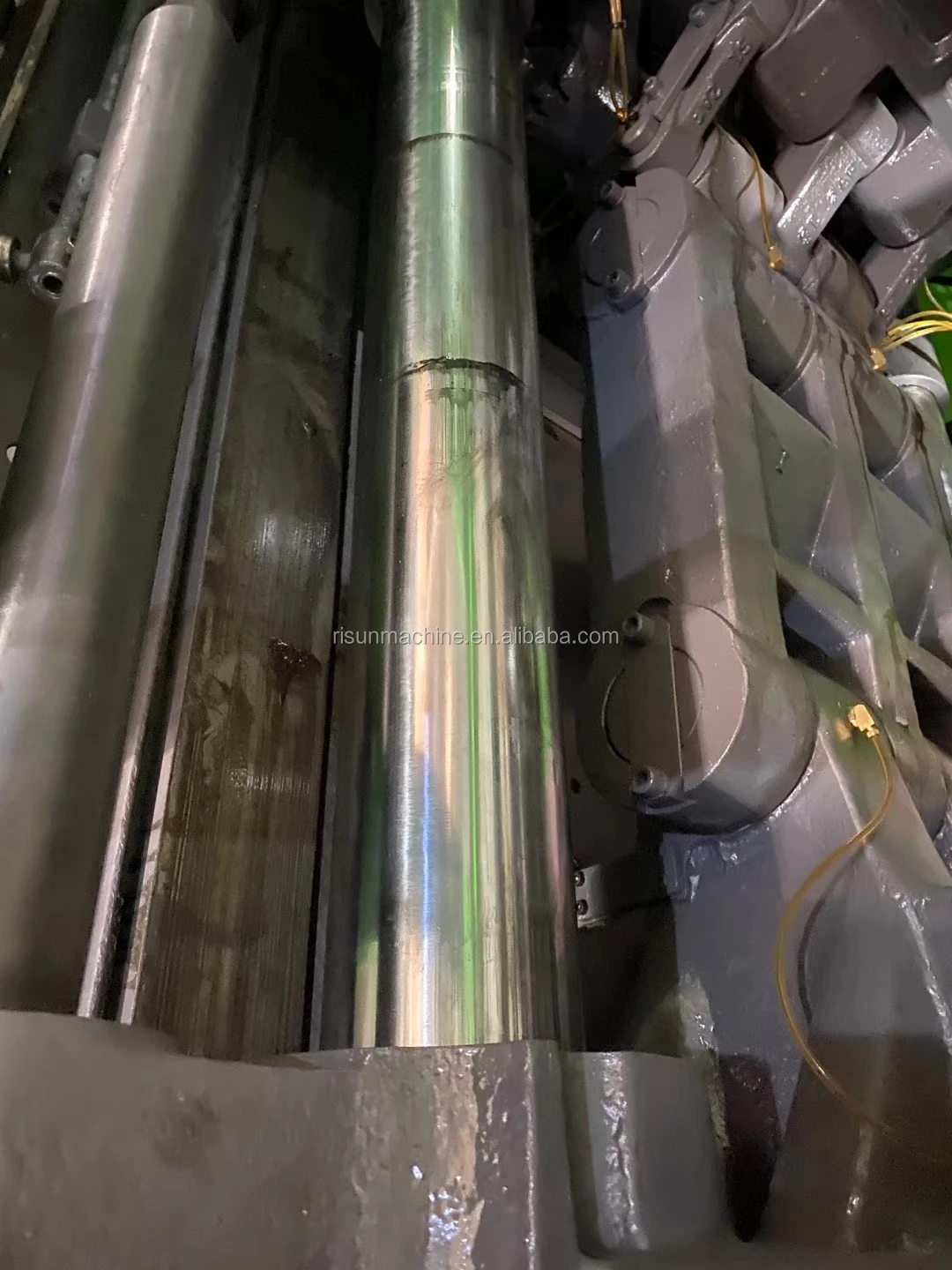 WELLTEC 320SeII  320 ton cheap price used injection molding machine plastic machine for making crisper fresh keeping box