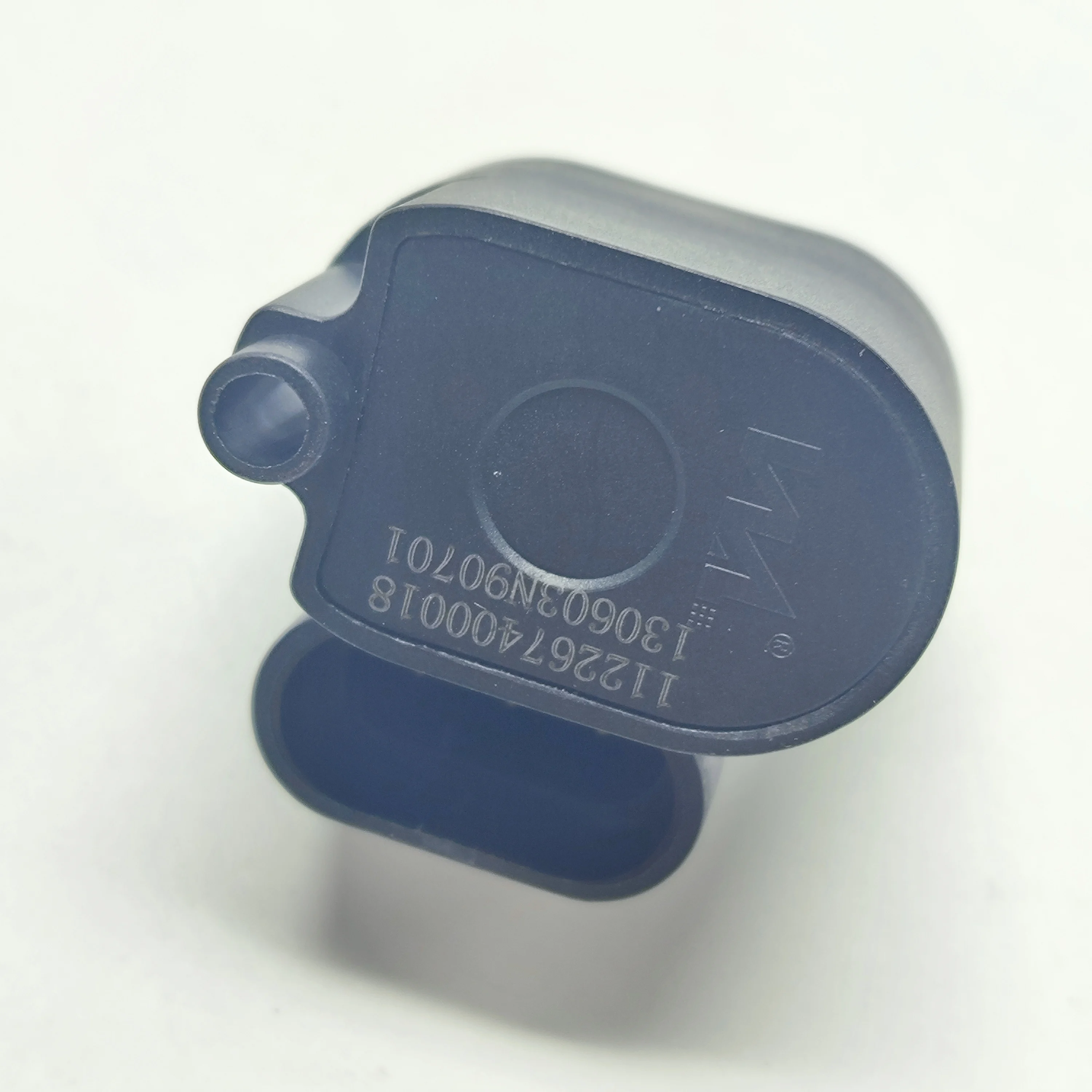 Original SAIC MAXUS V80 fuel water level sensor Oil-water separator induction plug C00068670