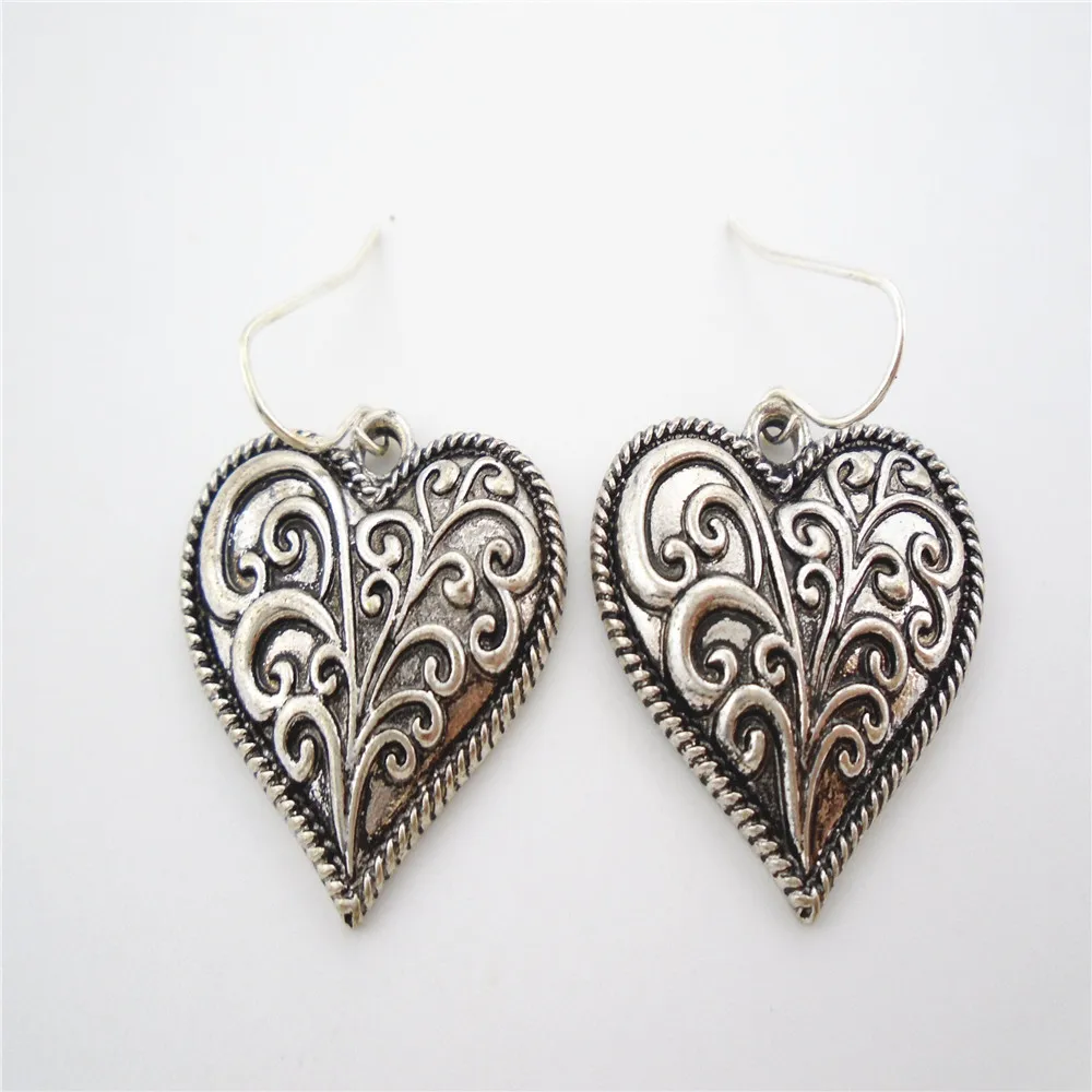 fashion accessories jewelry designer earrings of silver oxidized heart earring