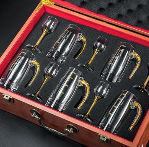 Baijiu cup dispenser Gold foil cup High grade crystal glass set Small household wine cup