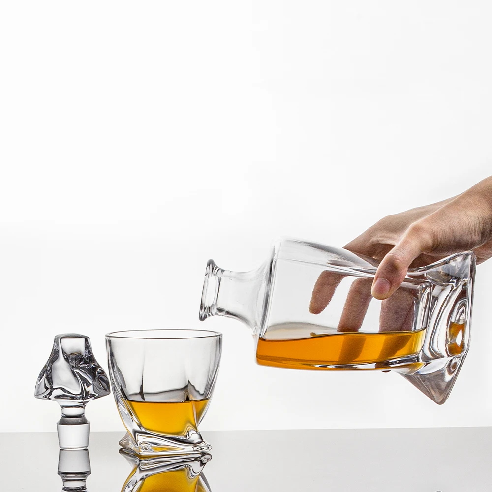 5-piece Crafted Crystal Whiskey Decanter & Whiskey Glasses Set Crystal Decanter Set With 4 Whiskey Glasses