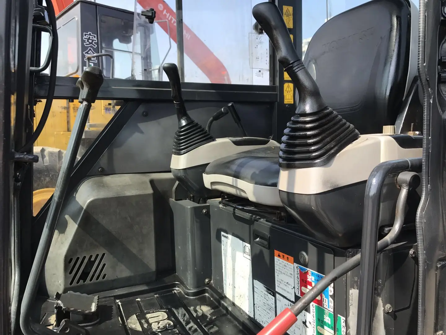 Б/у оригинальный японский экскаватор komatsu pc35
