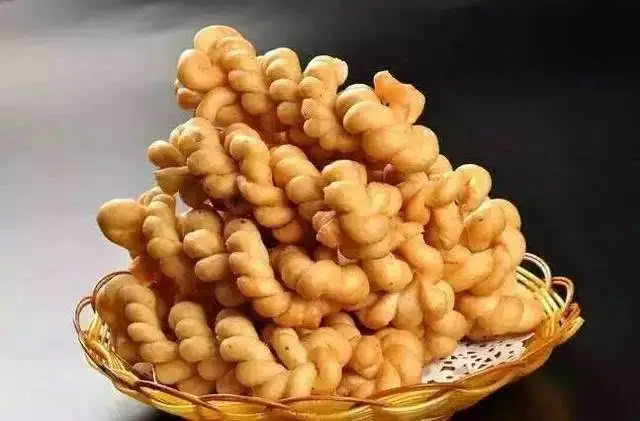 Crispy Snack Food Making Machine Bread Twisting Machine Fried Dough Twist Machine