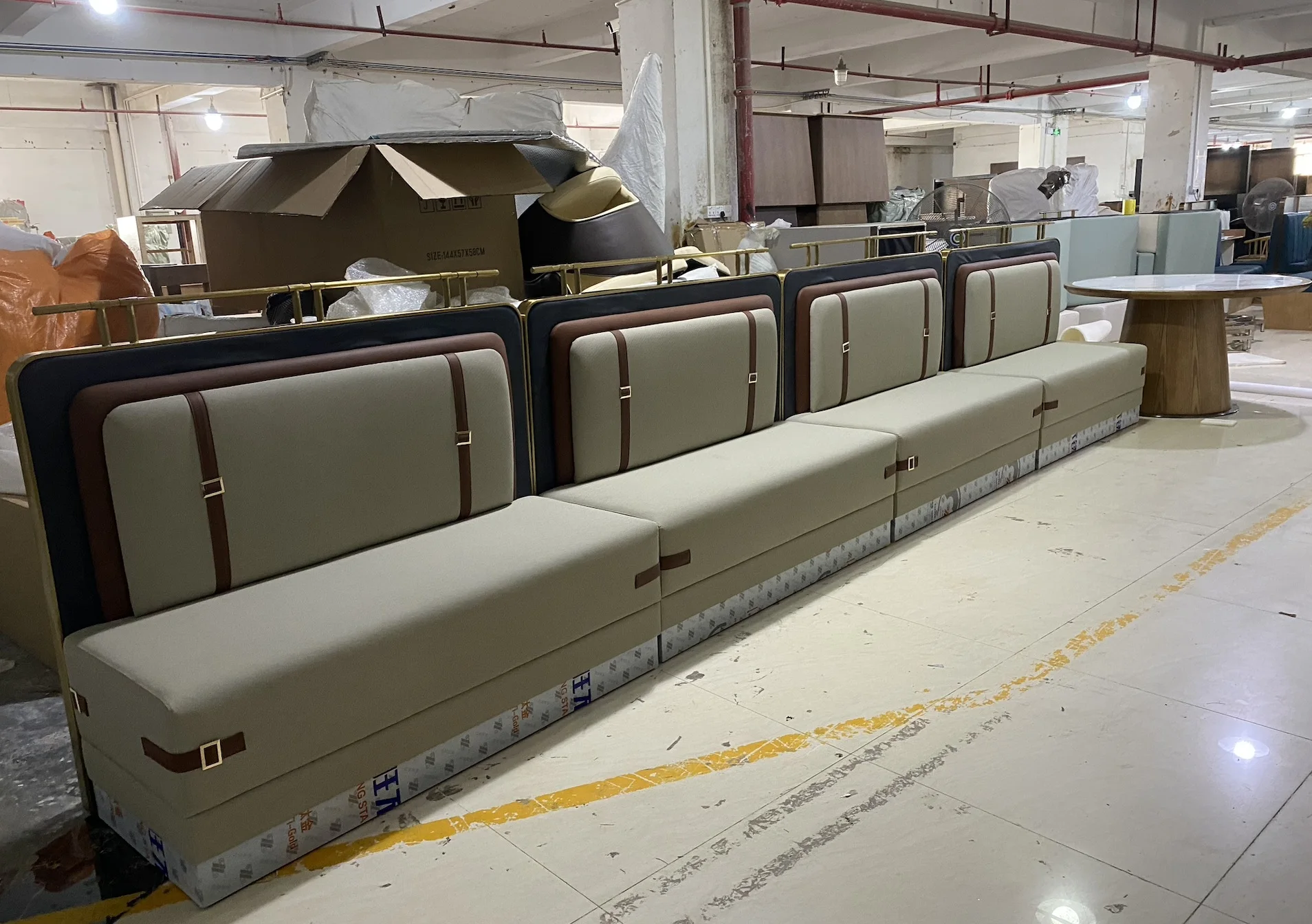 Ресторанная мебель коричневого цвета Кожаные сиденья для кабины стул