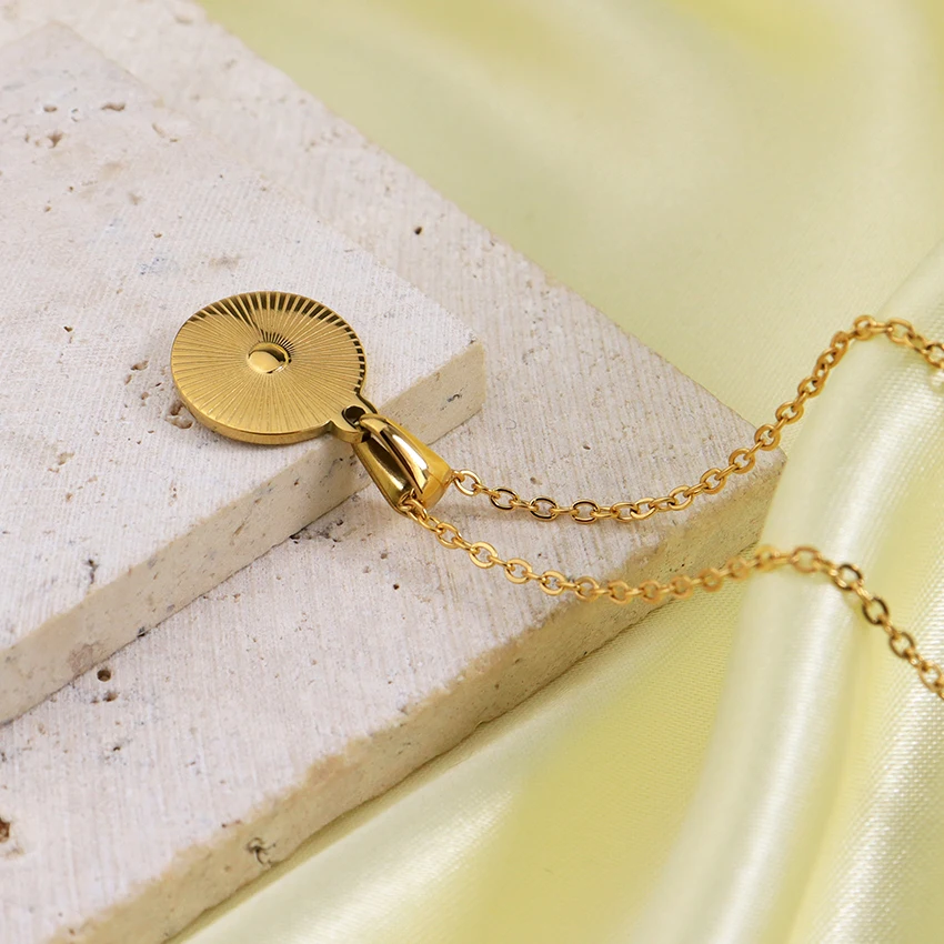 Vintage Jewelry Unique Crystal Gold Sunburst Coin Pendant Necklace Stainless Steel Double Side Cz Hammered Texture Necklace