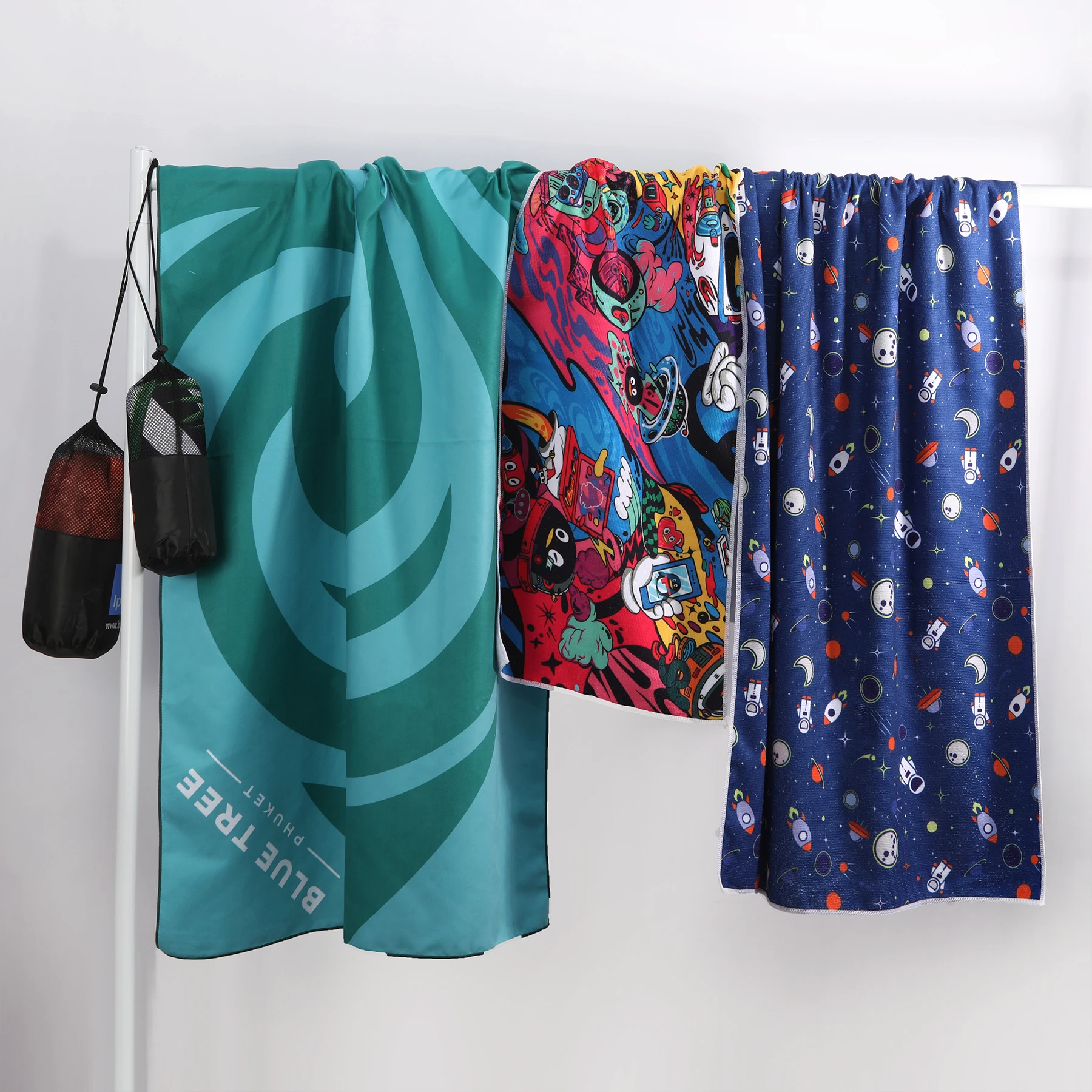 Manufactory custom name double side print quick dry microfiber beach towel summer sand free beach towel with logo