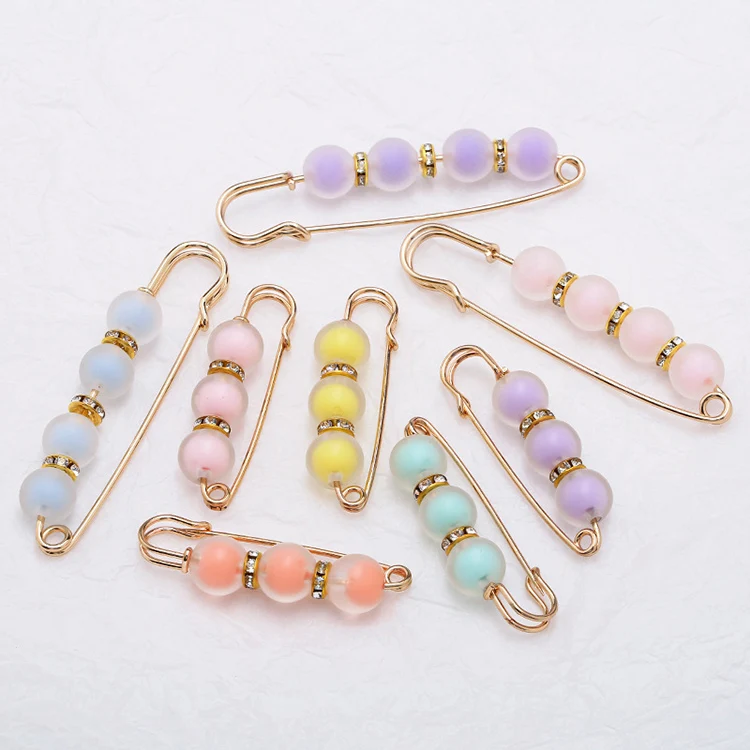 Брошь с бусинами 5 см 7