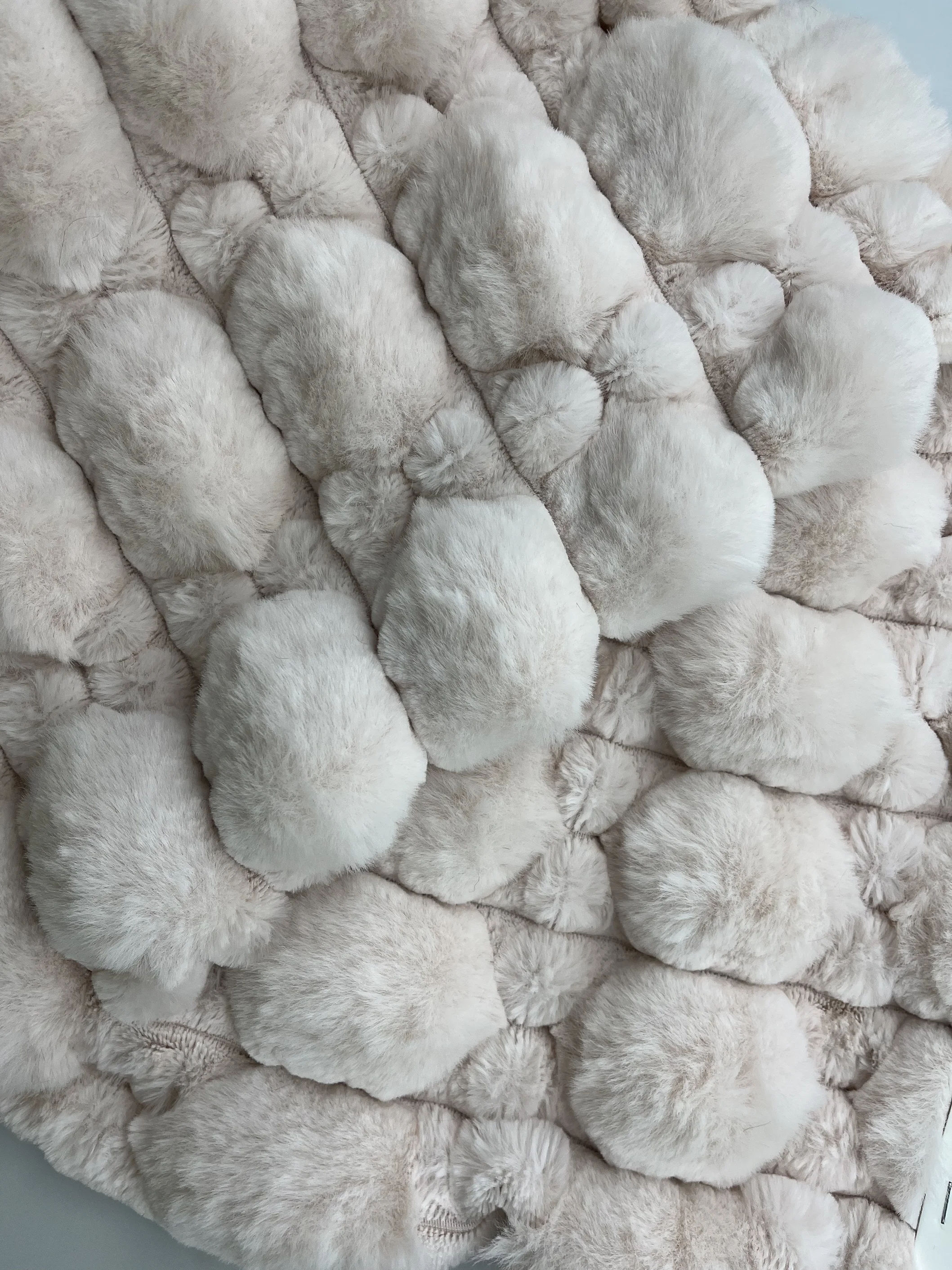 Fluffy Comfortable Jacquard Spandex Stretch Fabric Rabbit Faux Fur Fabric For Throw Blanket/Coat/Shawl