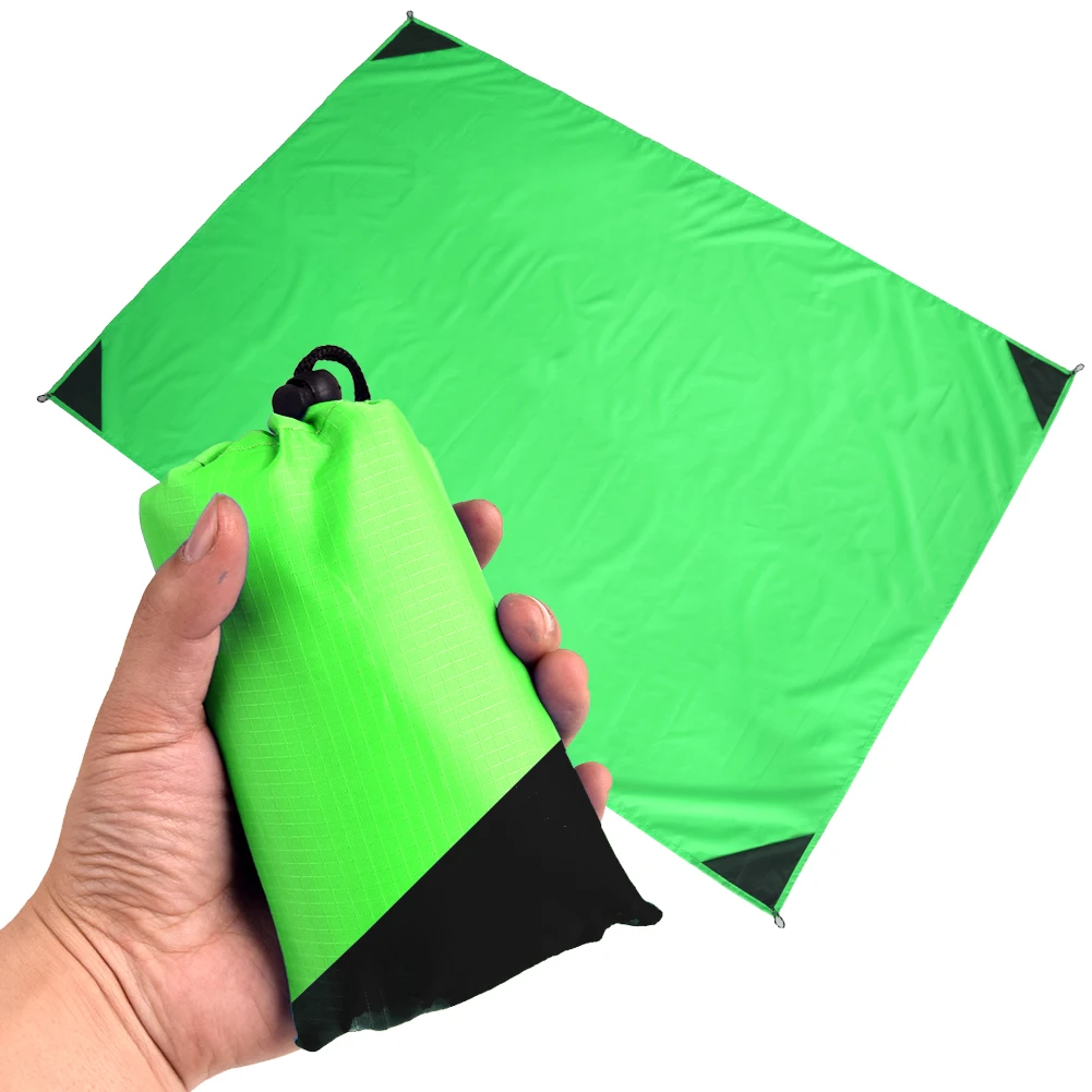 
Lightweight Sand Free Beach Blanket, Portable Beach Mat Pocket Outdoor Picnic Blanket for Camping, Hiking and Music Festivals 