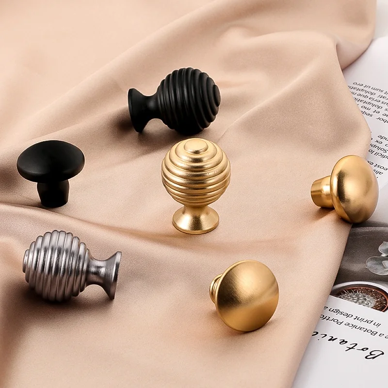 The Latest Customize Durable Using Various Furniture Handles Vintage Brass Color Lock Door Furniture Handle