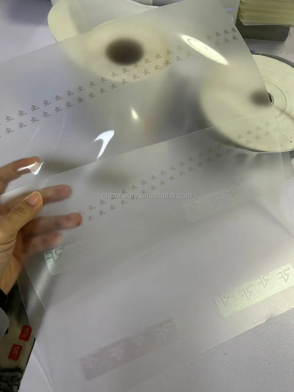 Security Paper for Bank Check and Certificate Printing With Watermark and Security Fibers Hologram Thread UV