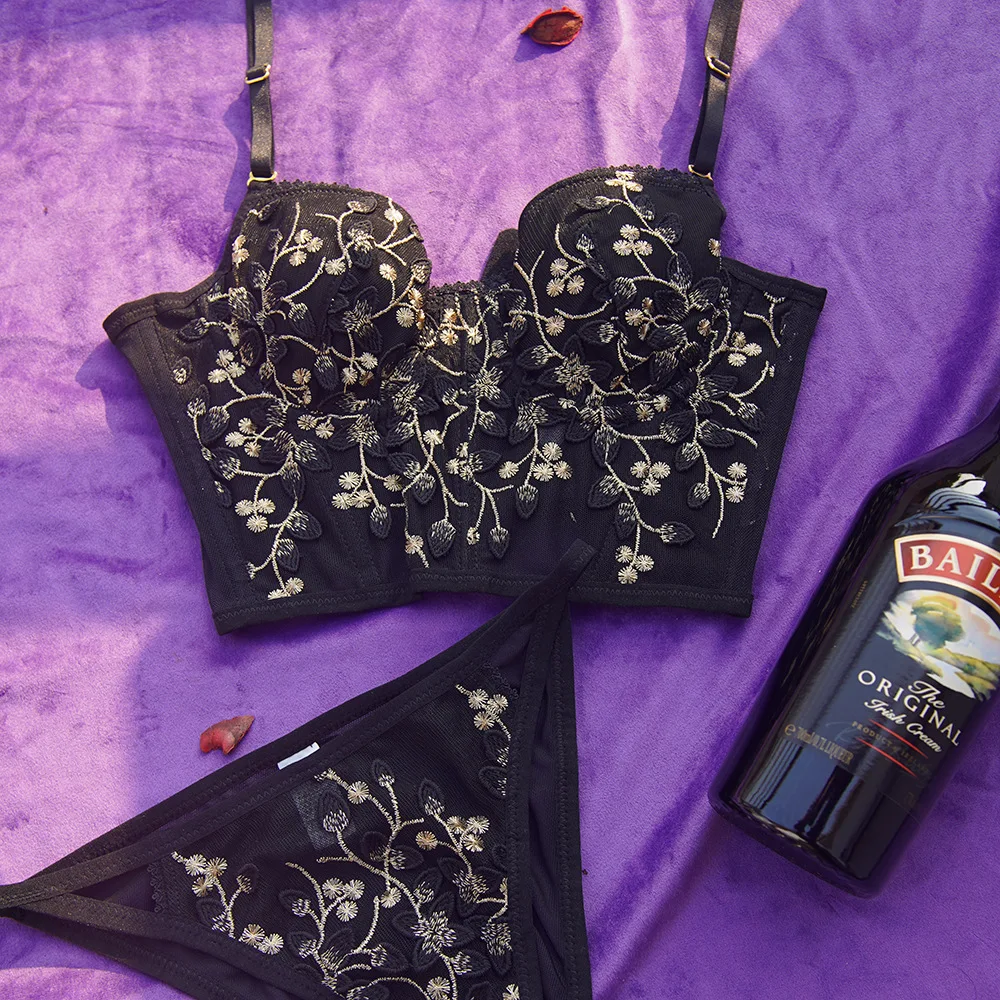 Embroidery Lace Steel Rubber Bone French Little Lady Sexy Cute Europe and America