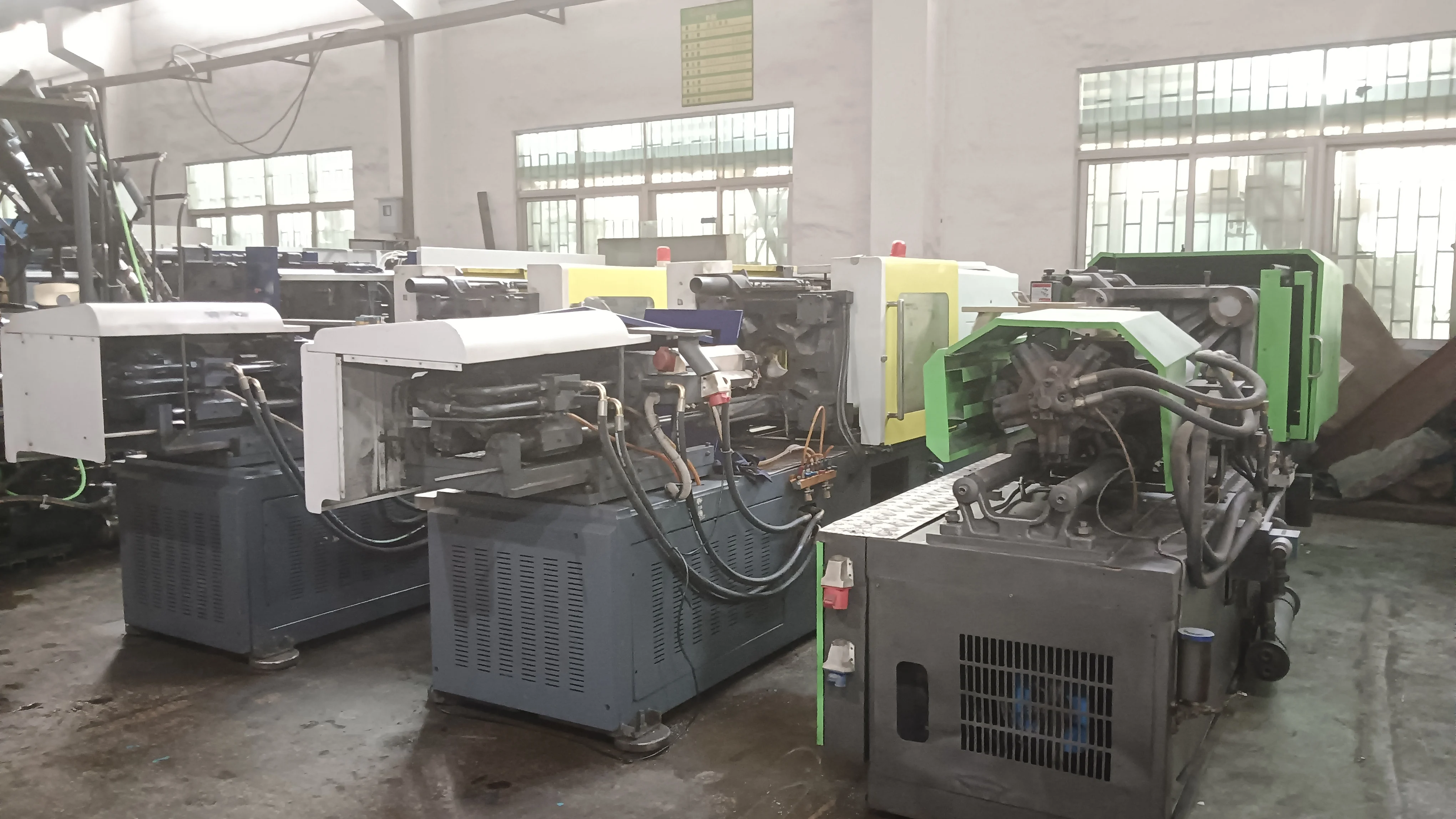 Used second hand nice price Plastic injection machine for plastic industry High quality low price plastic molding machine