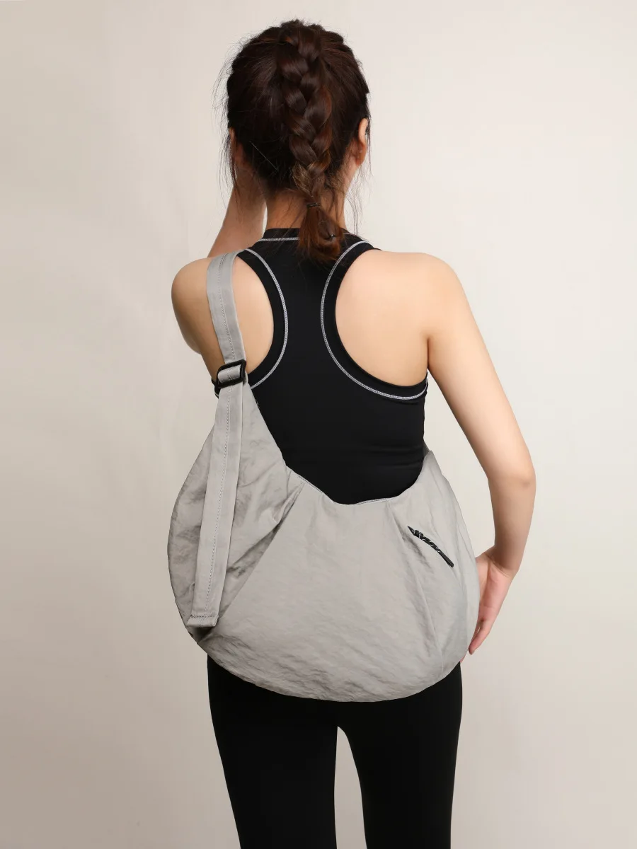 2024 Large Capacity Fitness Gym Yoga Sports Nylon Cloth Bag Versatile Horn Bag Casual Lightweight Underarm Bag