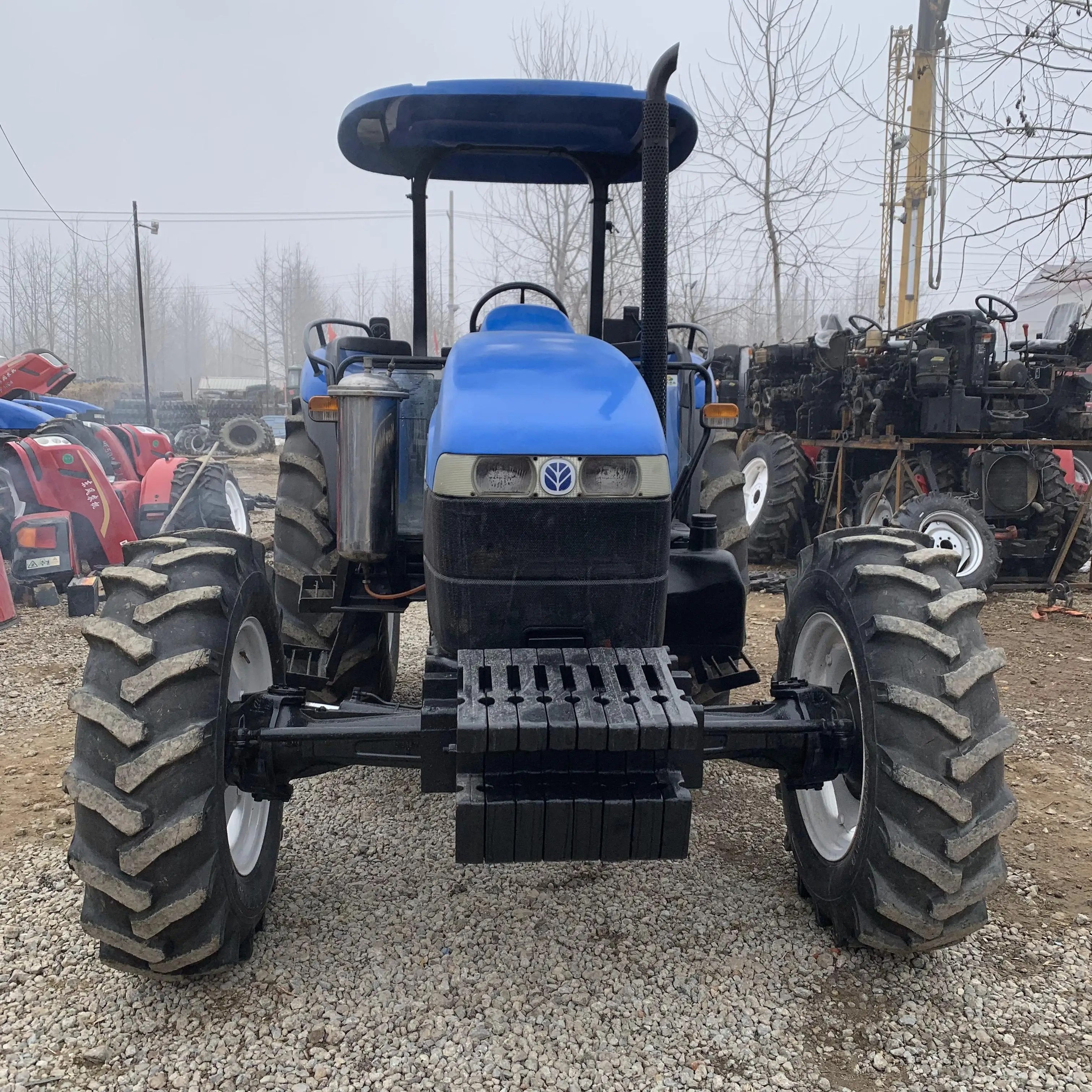 Международный бренд Newholland 85hp Подержанный трактор в хорошем состоянии 4*4 трактор