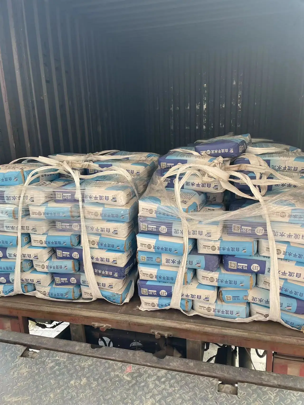 Wholesale Fast Hardening Wear 32.5/42.5/52.5 Silicate white cement for colored pavement tiles and putty White Silicate Cement