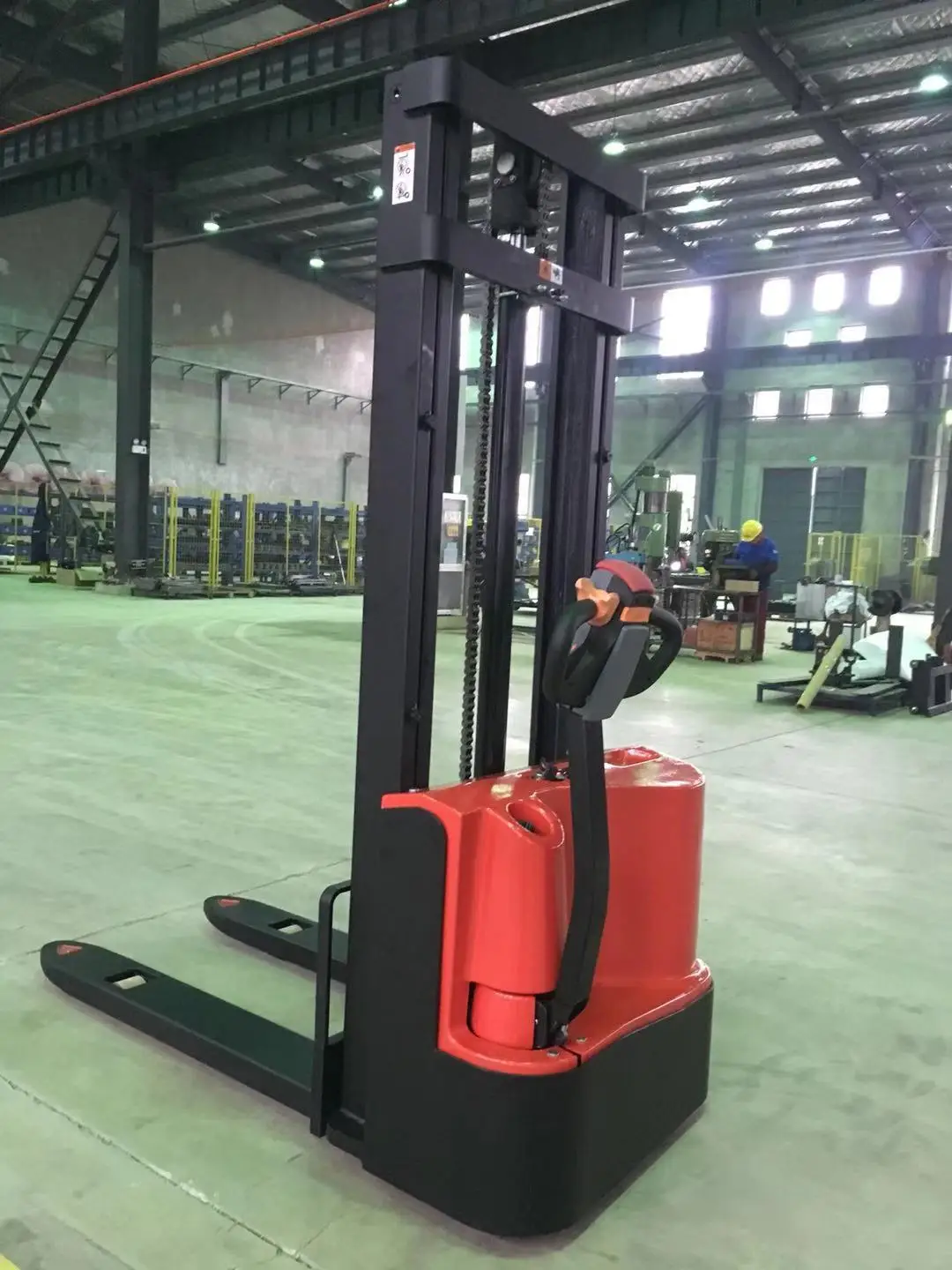 WELIFTRICH maintenance-free battery walkie type forklift full electric pallet stacker lifting 1.6m to 4m