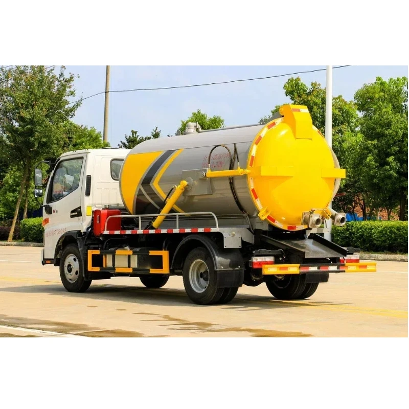 Hydraulic lifting of sewage suction truck and hydraulic opening and closing of tailgate JAC 5 m ³ sewage suction truck
