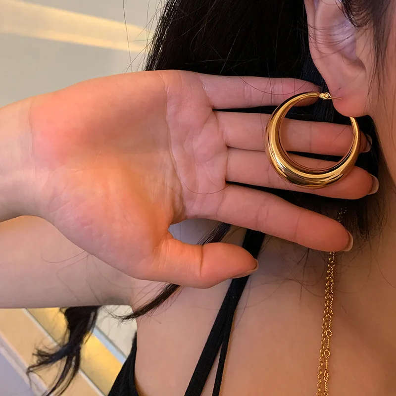 High End Minimalist Women Jewelry 18K Gold Plated Stainless Steel Hypoallergenic Chunky Thick Loop Hoop Earrings for Women