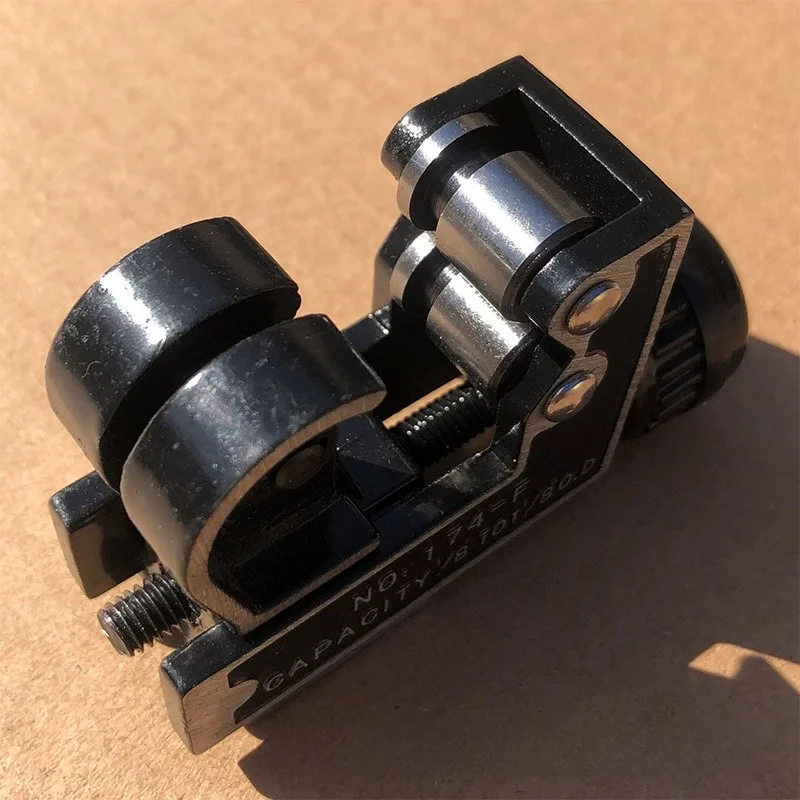 Tube Pipe Cutter Copper Tool Mini Tubing Cutter for 1/8 to 1-1/8 Inch (3-28mm) Copper Tubing Aluminum Metal Plastic Brass