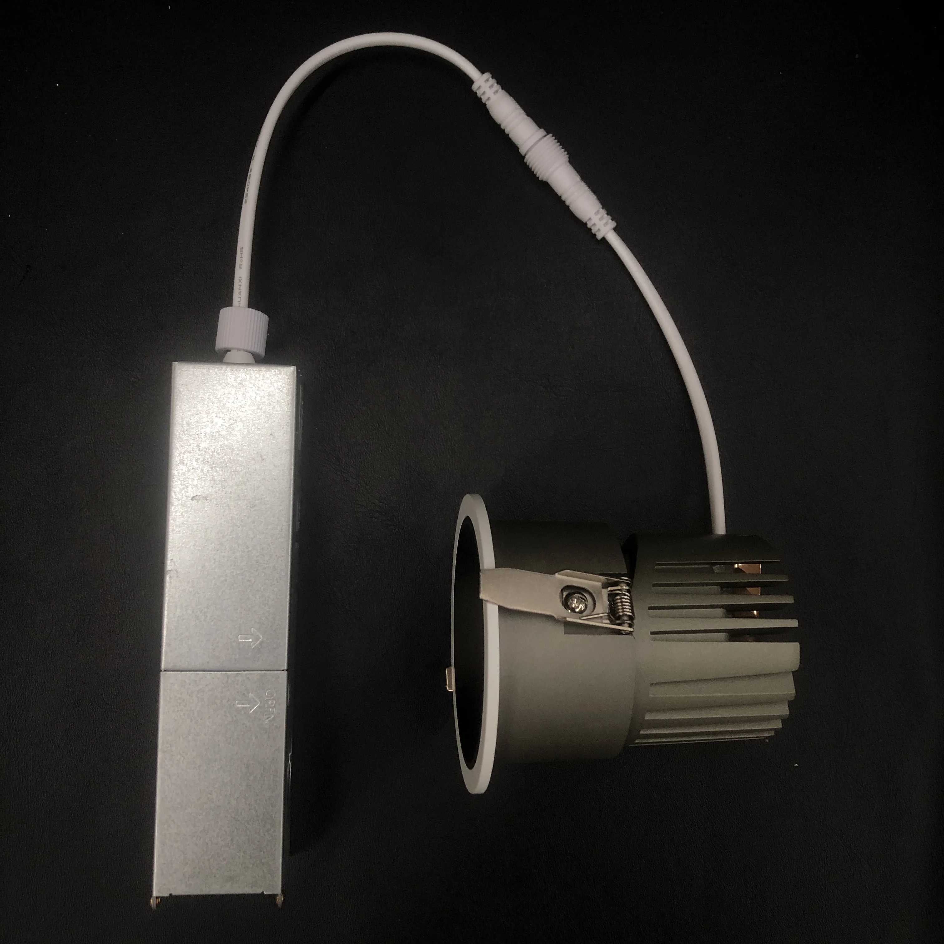 Светодиодный потолочный светильник ETL ES FCC 7-9 Вт 100-130 В ic Номинальный матовый черный оптический угол луча 15 ° 24 36 вырезать 50-55 мм шт 3CCT dim 27k30k40k