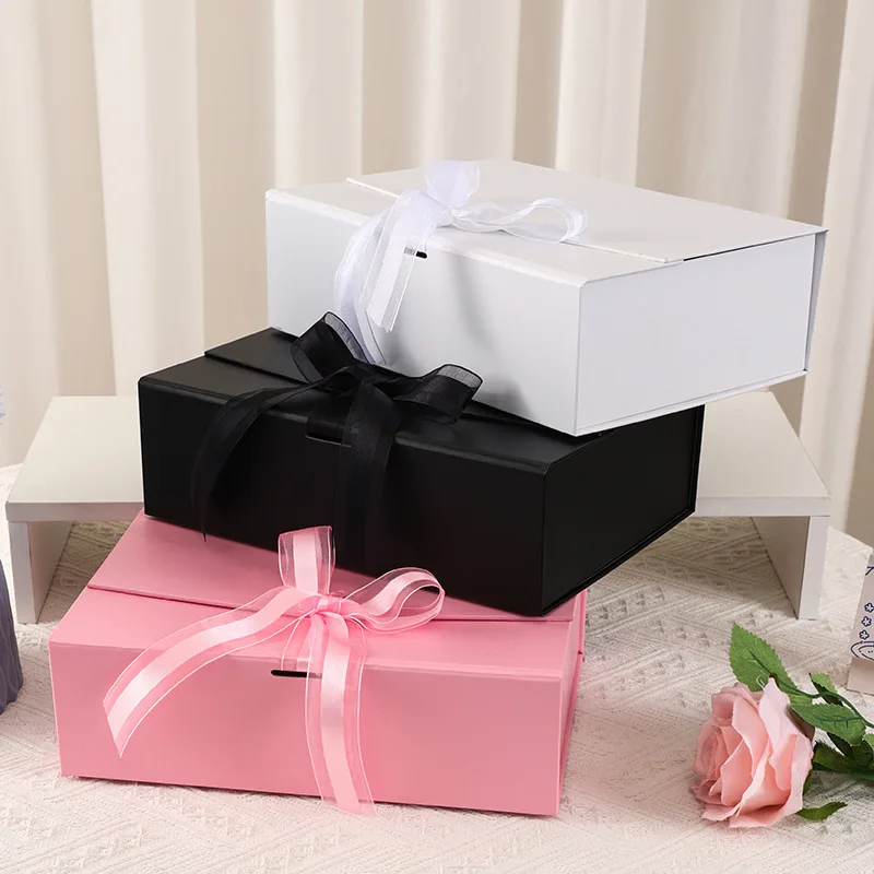 Yiwu hot sale In stock low MOQ black color rigid flat magnetic folding gift box for gift pack