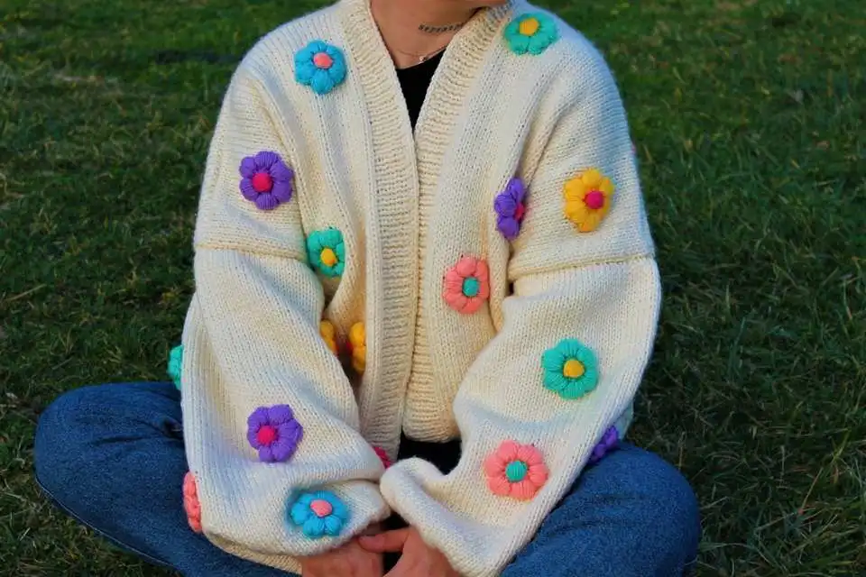 Легкие Роскошные прекрасные Пользовательские цветочные ткани геометрические кружева крючком жемчуг хлопок вышивка нить шарик кардиганы для женщин