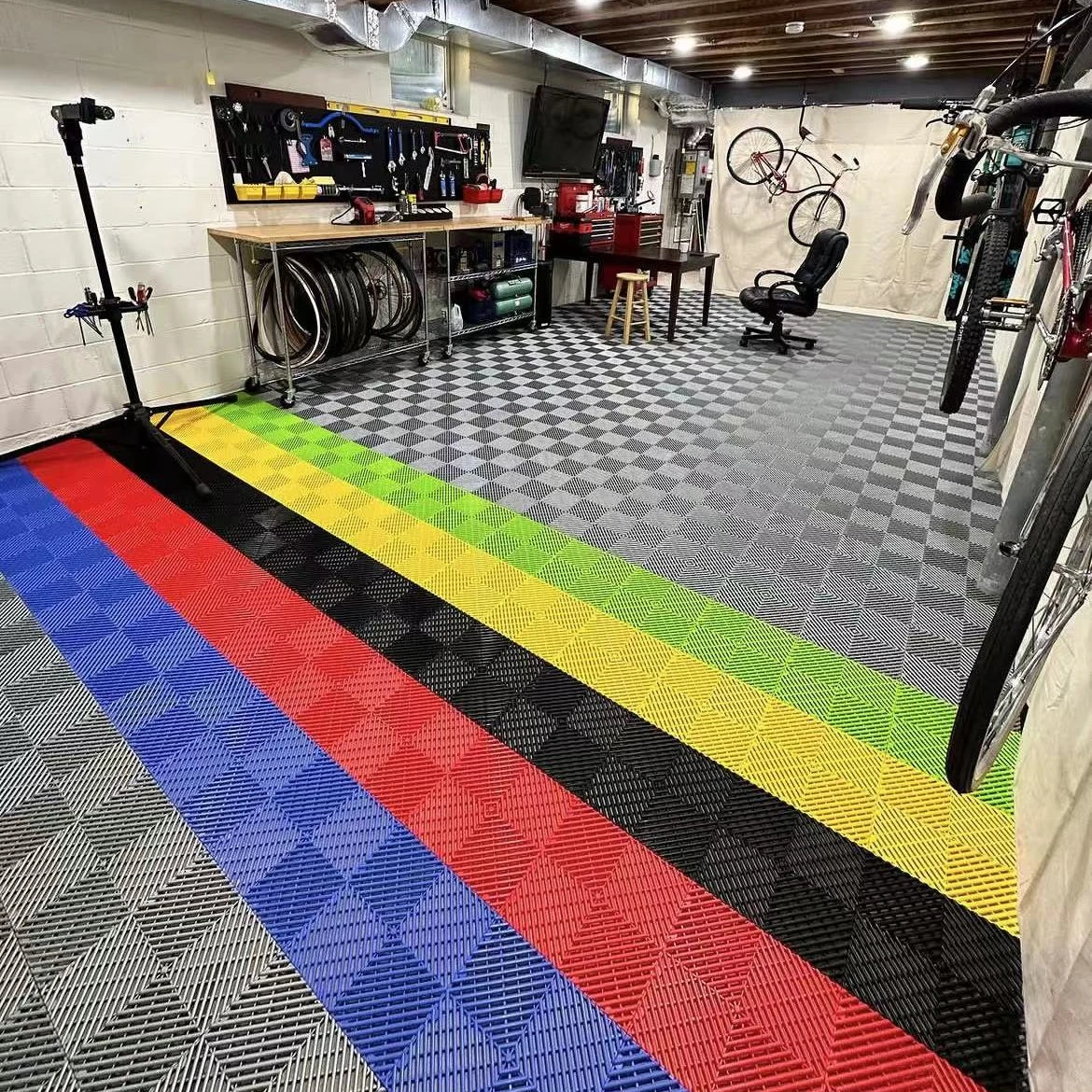 New Model Interlocking Drainage Slip Resistant Pp Garage/Workshop/Warehouse Floor Tiles