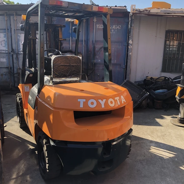 used original made in Japan Toyota 3 ton forklift