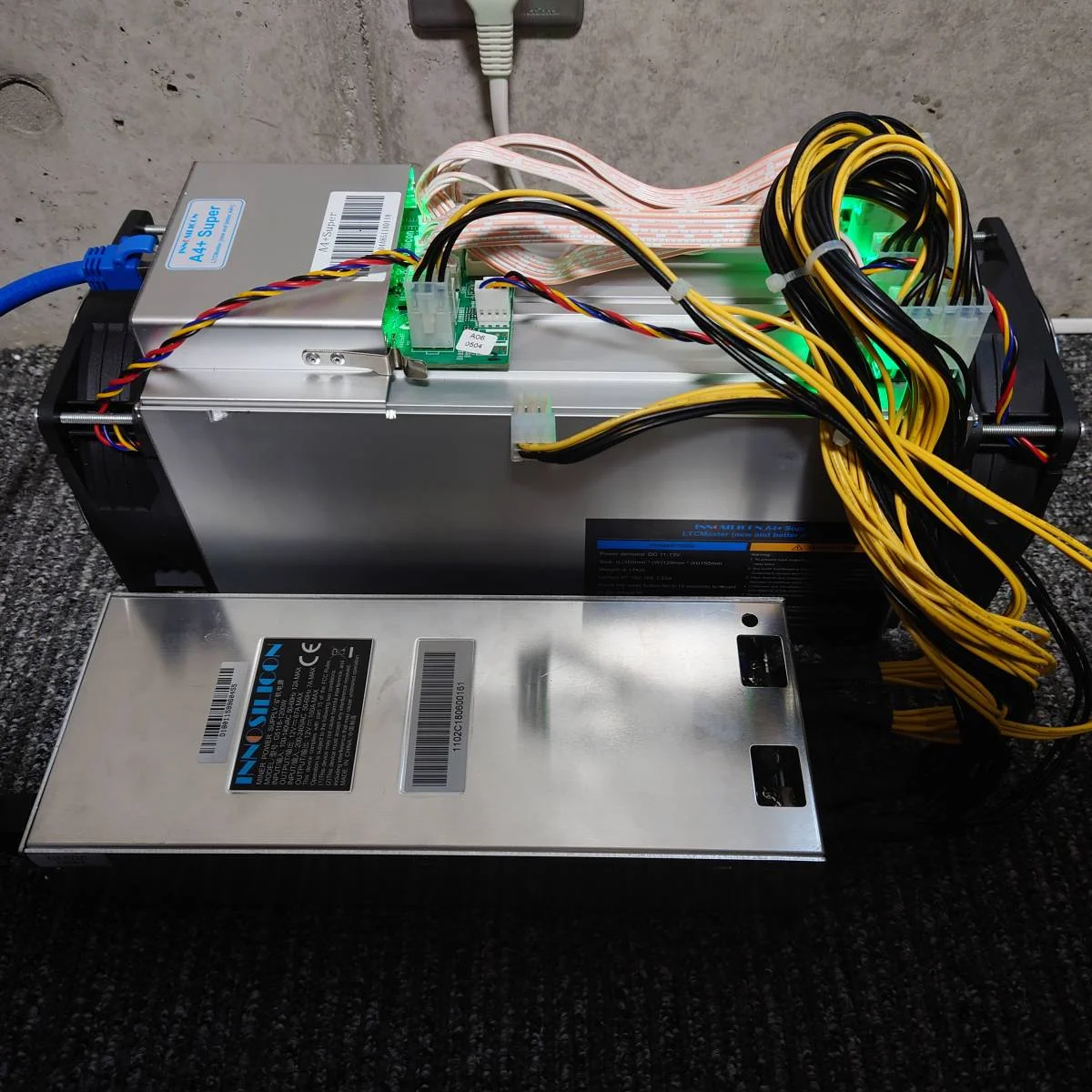 
2021 Second hand INNOSILICON A4 A4+ LTC Master 620Mh/s fastest speed Mininng machine for Litecoin miner 
