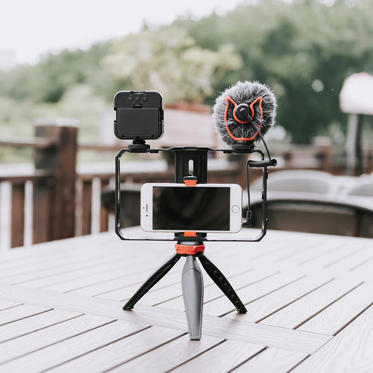 YELANGU Smartphone Video Rig Aluminum Filmmaking Recording Vlogging Rig Case,Cell Phone Movies Mount Stabilizer for Mobile Phone