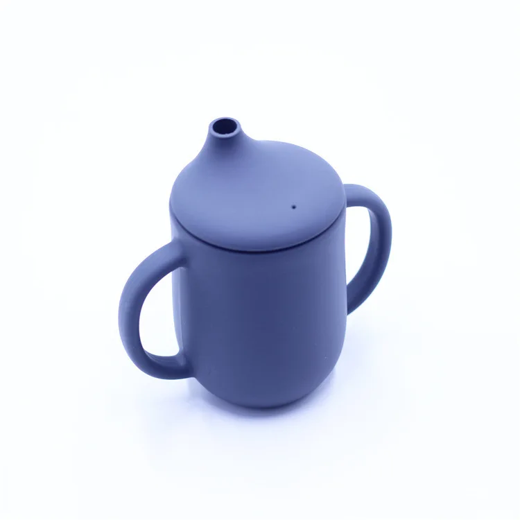 New Design Baby Training Silicone Cup Unbroken Food Grade Safe Silicone Drinking Cup with Straw and Lid