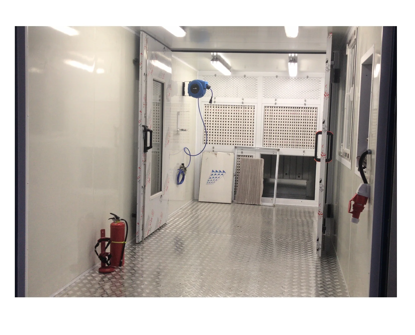 Container Spray Booth with diesel burner heater/ Paint Booth with back paint cabeint can be customized