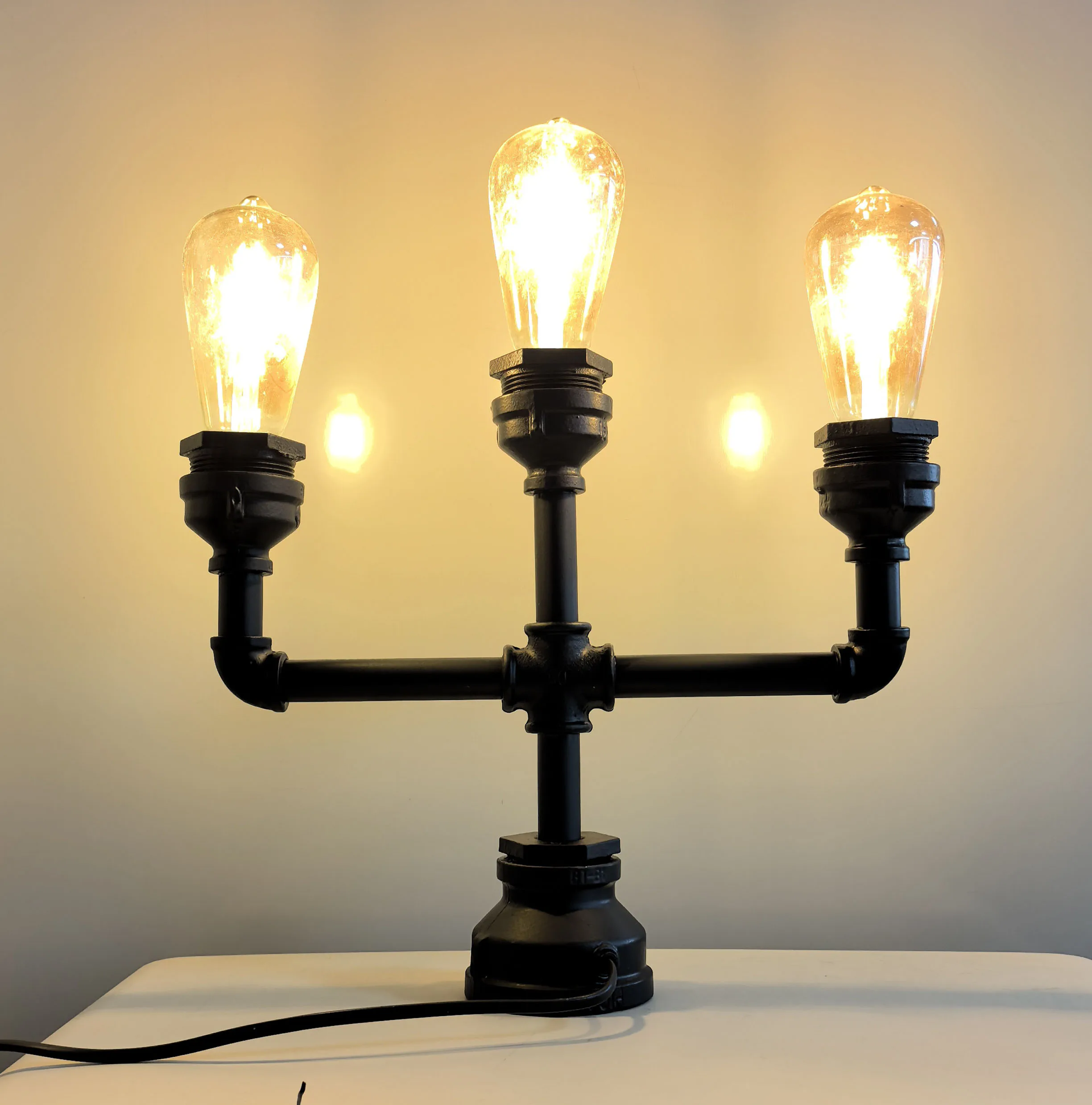 Sputnik Design Metal Artistic Style Industrial Painted Vintage Industrial Rust Steampunk Pipe Desk Table Lamp