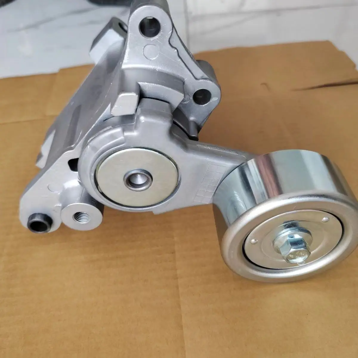 Car Pulley Tensioner Belt Tensioner Fan Belt Tensioner Assmbly For Tacoma Hilux Dyna/toyoace Crown Comfort 16620-75010