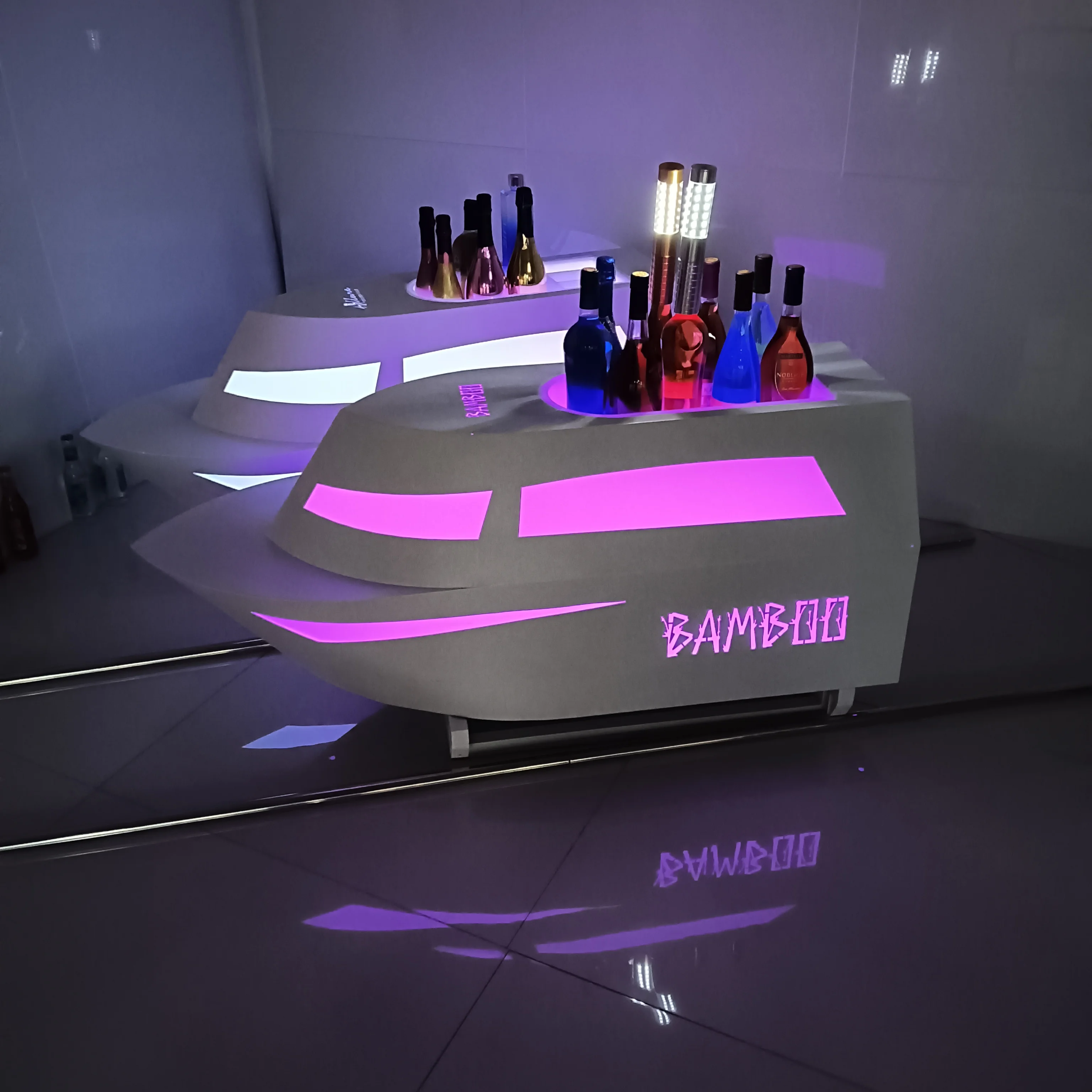 Customized Rechargeable   Boat Shape Led  Bottle Presenter display  For Night Club and bar