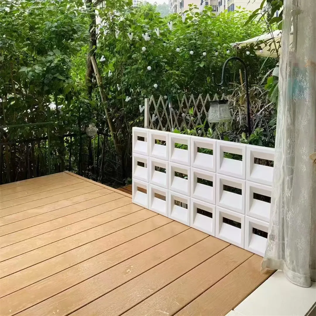 Co-extrusion technology WPC Composite Decking Boards For Outdoor Flooring