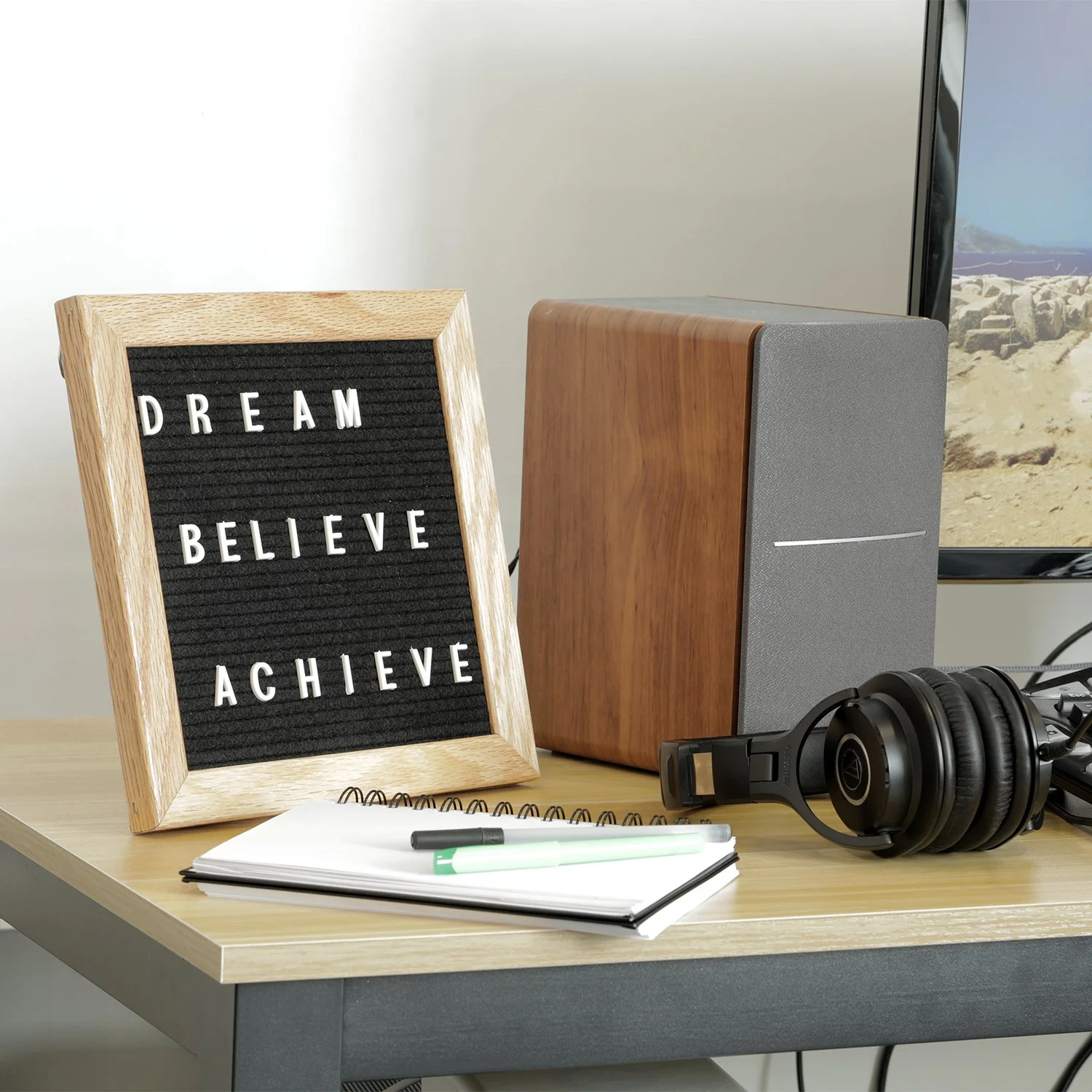 
wooden product gift craft IBEI Creative Home Decoration Felt Message Board with Oak Wood Frames and 340 Plastic Letters 