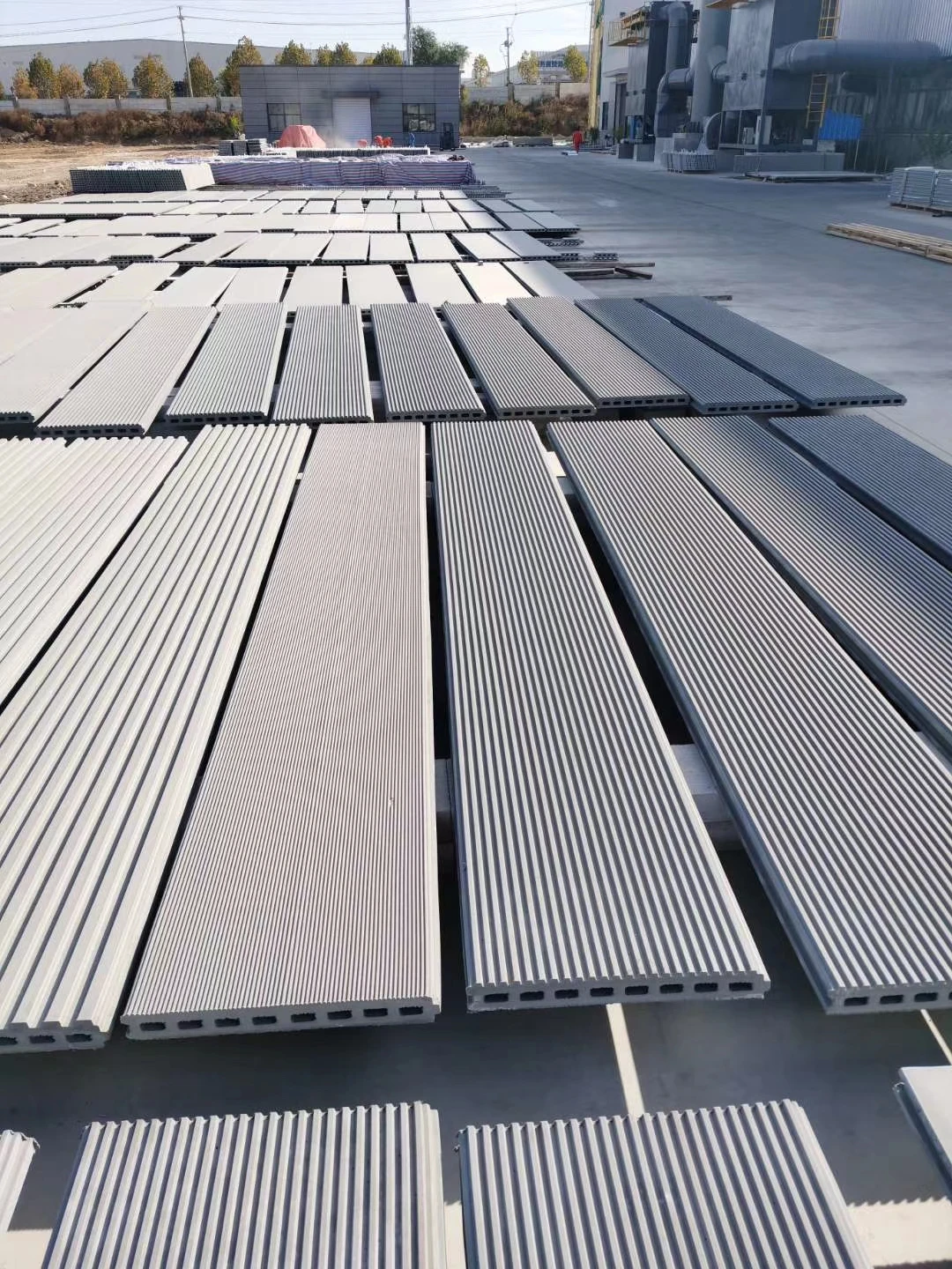 China Wall Tile Ceramic Extruding Machine High-end Brick Raw Materials Roof Clay Panels Making