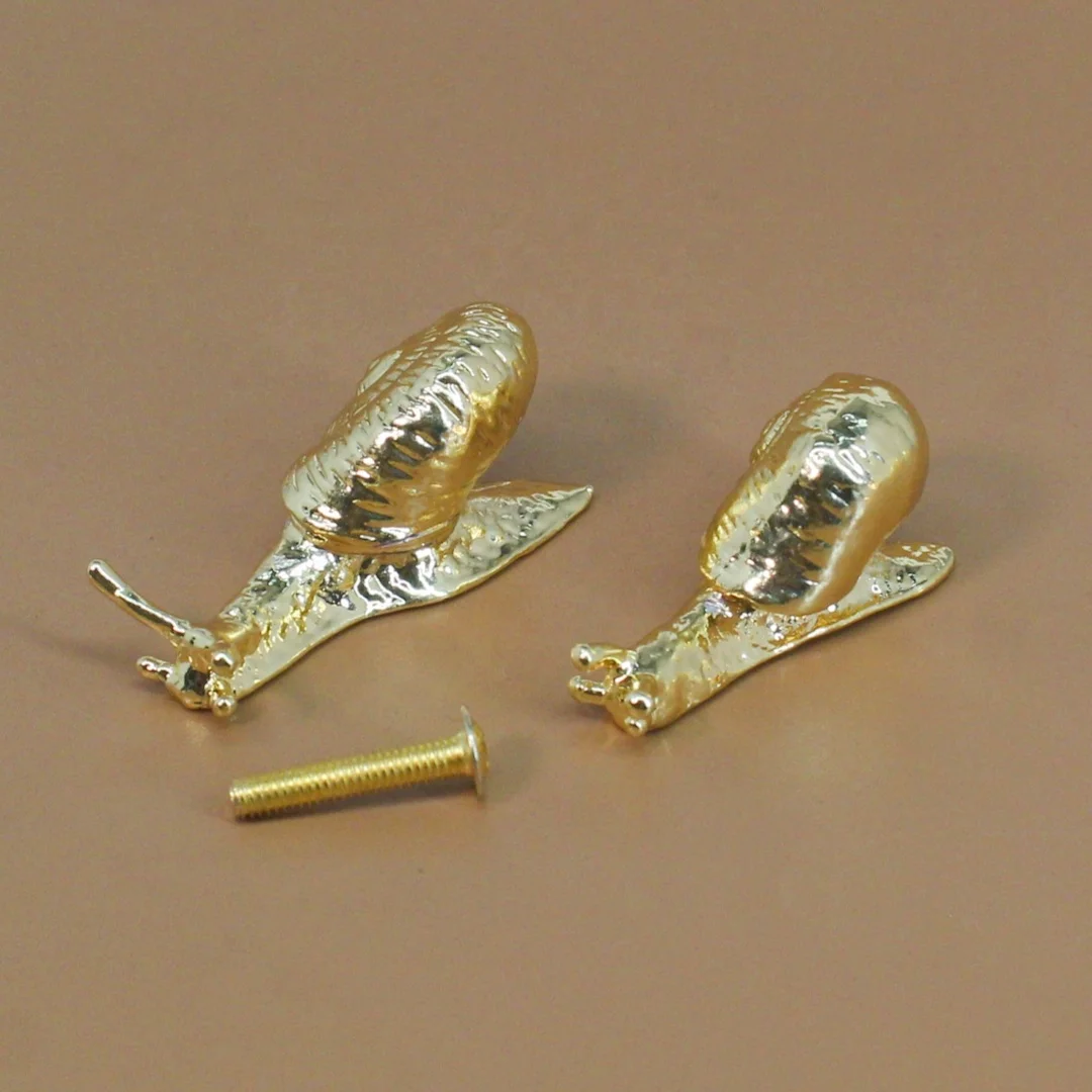 Creative material alloy snail chest of drawers handle wardrobe locker furniture handle buckle.