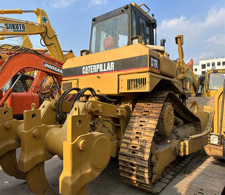Бульдозер Cat D7 D7R с большой лебедкой японский оригинальный использованный гусеничный бульдозер для продажи в хорошем состоянии