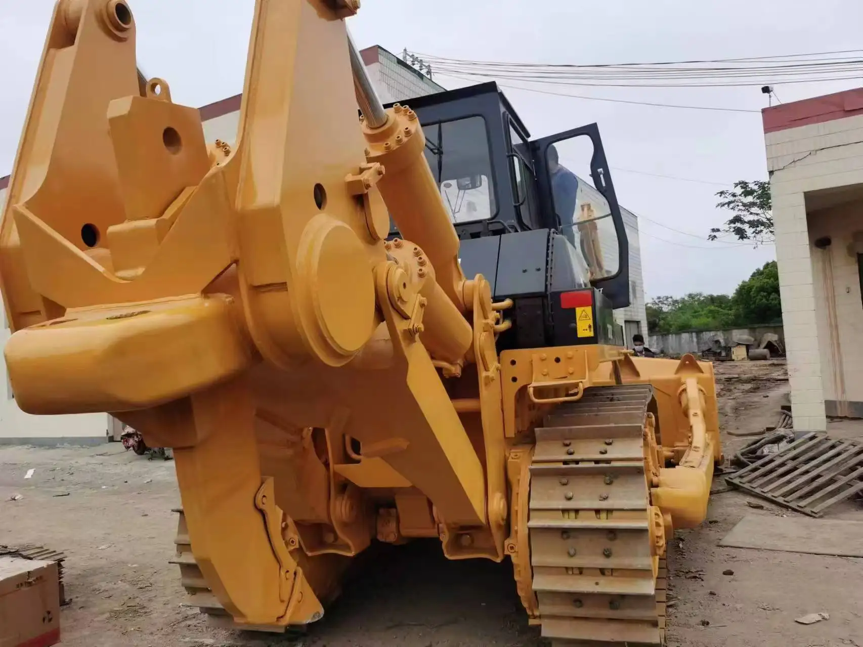 Бульдозеры shantui SD32 б/у Б/у Shantui SD 32 SD22 на складе для продажи
