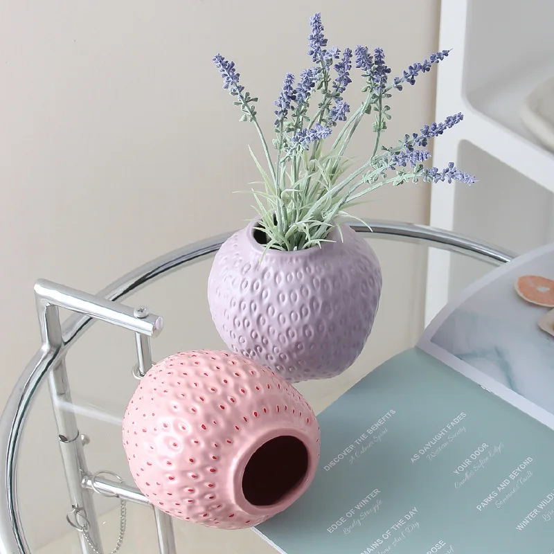 Strawberry Vase Artificial Strawberry FlowerPot Flower Vase Fruit Terrarium Flower Vase Home Decoration