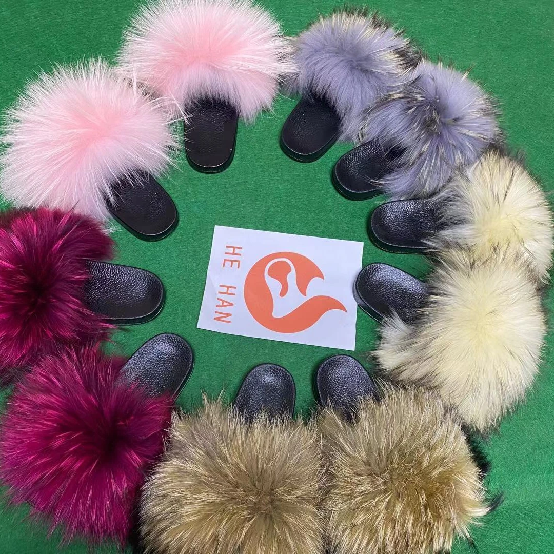 Wholesale ladies luxury raccoon fur slippers with customizable badges real fluffy oversized raccoon hair slide colorful fox fur