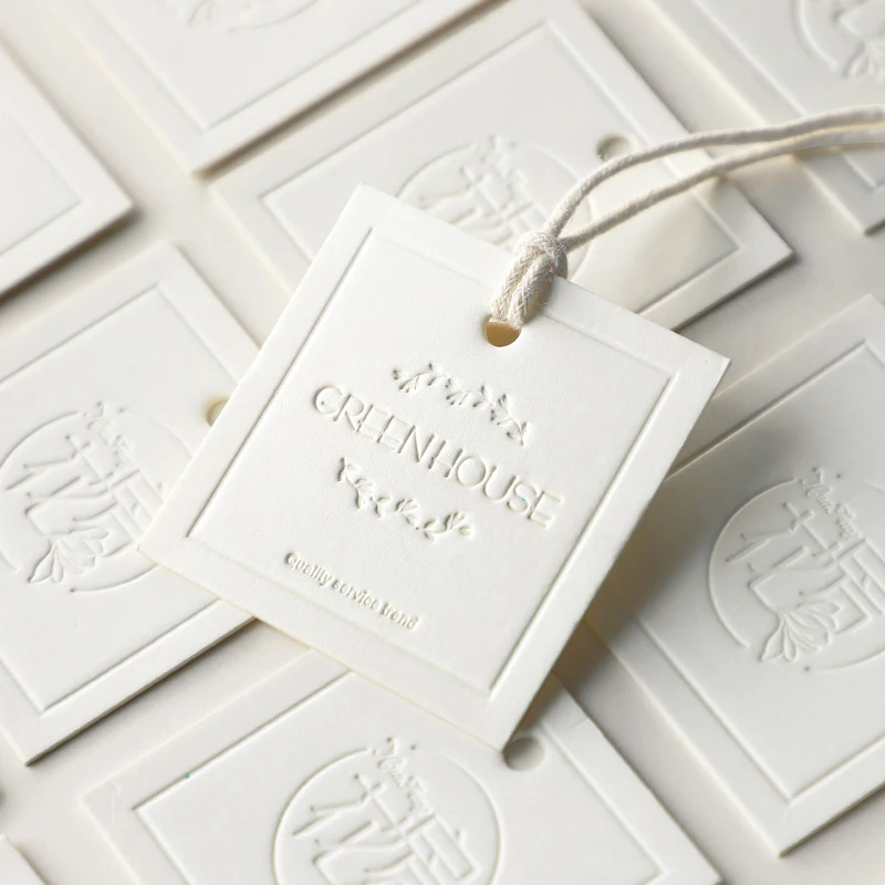 Luxury Garment Hangtag Labels Custom Printed Logo Paper Hang Clothing Tags moq 100 Swing tag For Jeans