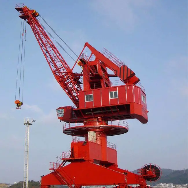 Large Capacity Mobile Harbor Portal Shipyard Crane With Best Price
