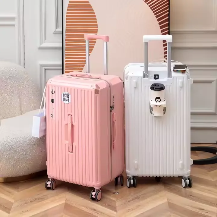 Cheap 2-Piece Anti-Bacterial Spinner Trolley Luggage Set Aluminium Frame Carry-on Suitcase with Charging Port TSA Lock Travel